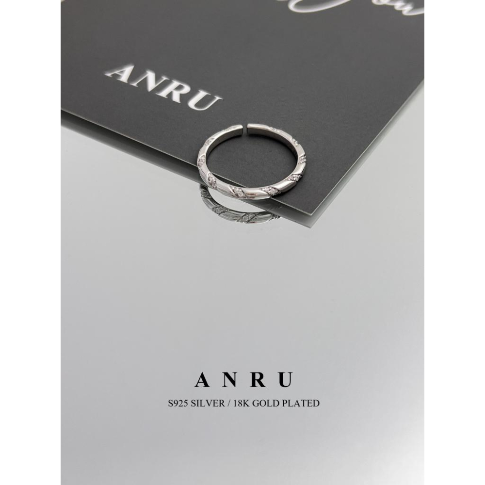 ｜ANRU 星軌 (銀)｜純銀鋯石戒指 ｜S925 純銀  銀色 鋯石 戒指 輕奢 x 優雅 x 質感-細節圖3