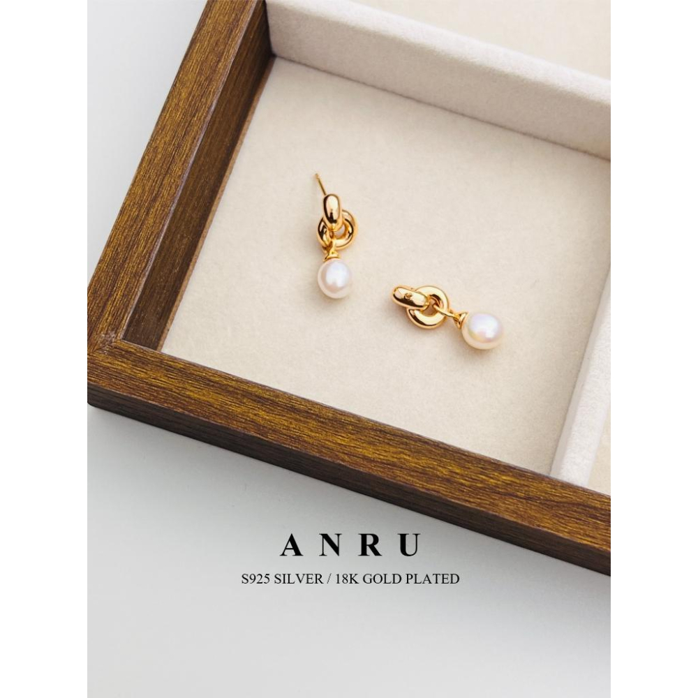 ｜ANRU 綺環｜純銀珍珠耳環 ｜S925 純銀 18K金色 珍珠 耳環   輕奢 x 優雅 x 質感-細節圖3