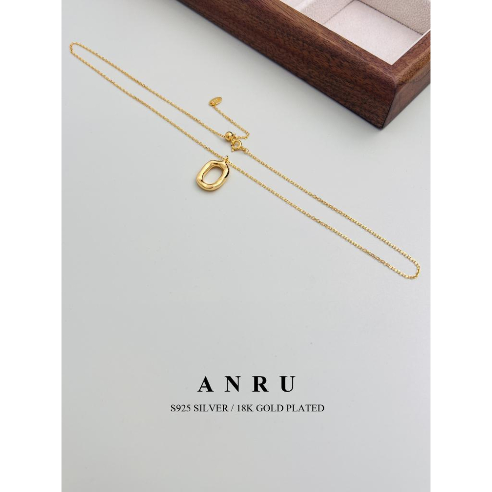 ｜ANRU 光漾｜純銀項鍊 ｜S925 純銀 18K金 金色  鎖骨鍊  項鍊 輕奢 x 優雅 x 質感-細節圖3