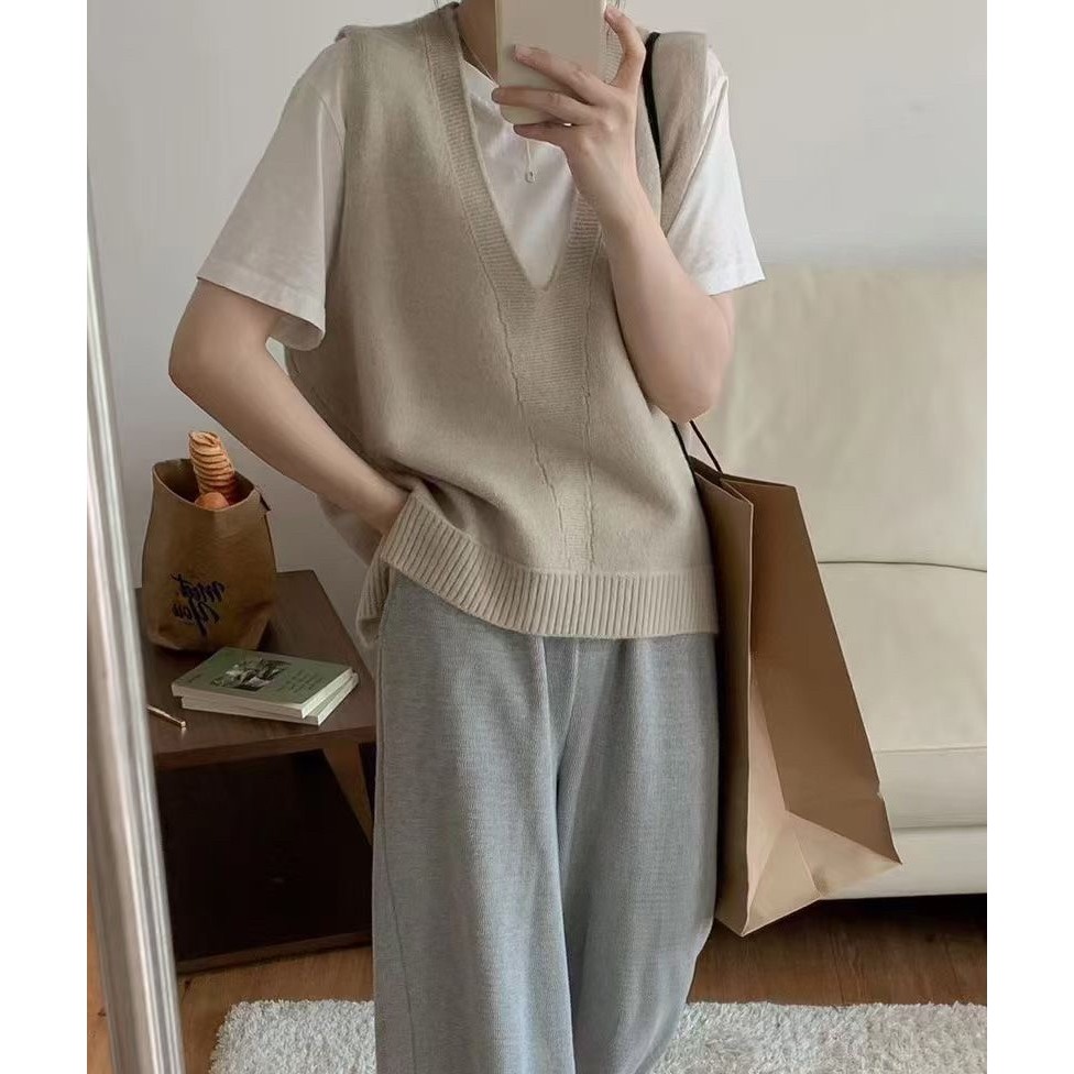 S.C 優衣館 秋冬新款 V領 針織背心 下擺 前短後長 好穿搭 V領背心 顯瘦款 修飾 現貨女裝-細節圖3