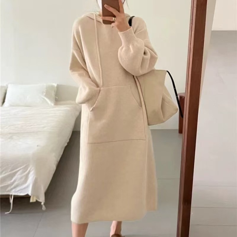 S.C優衣館 綿羊絨 長版洋裝 連帽 長洋裝 長袖 長裙 連身裙 減齡款 前口袋 休閒款 冬裝 裙裝 保暖 現貨女裝-細節圖2