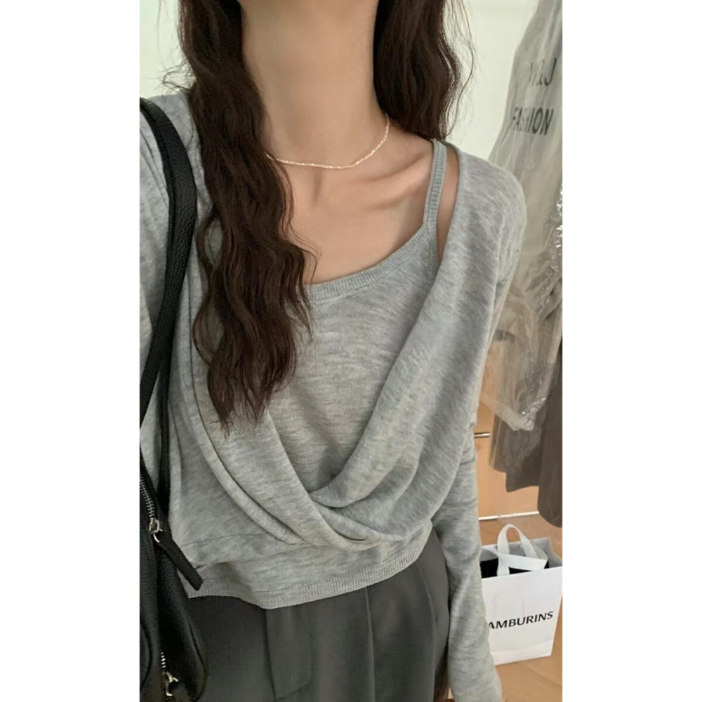 S.C優衣館 約會必備款 下擺交叉 細肩背心 2件組 長袖上衣 短版上衣 針織上衣 小心機 甜美款 小露性感 現貨女裝-細節圖4