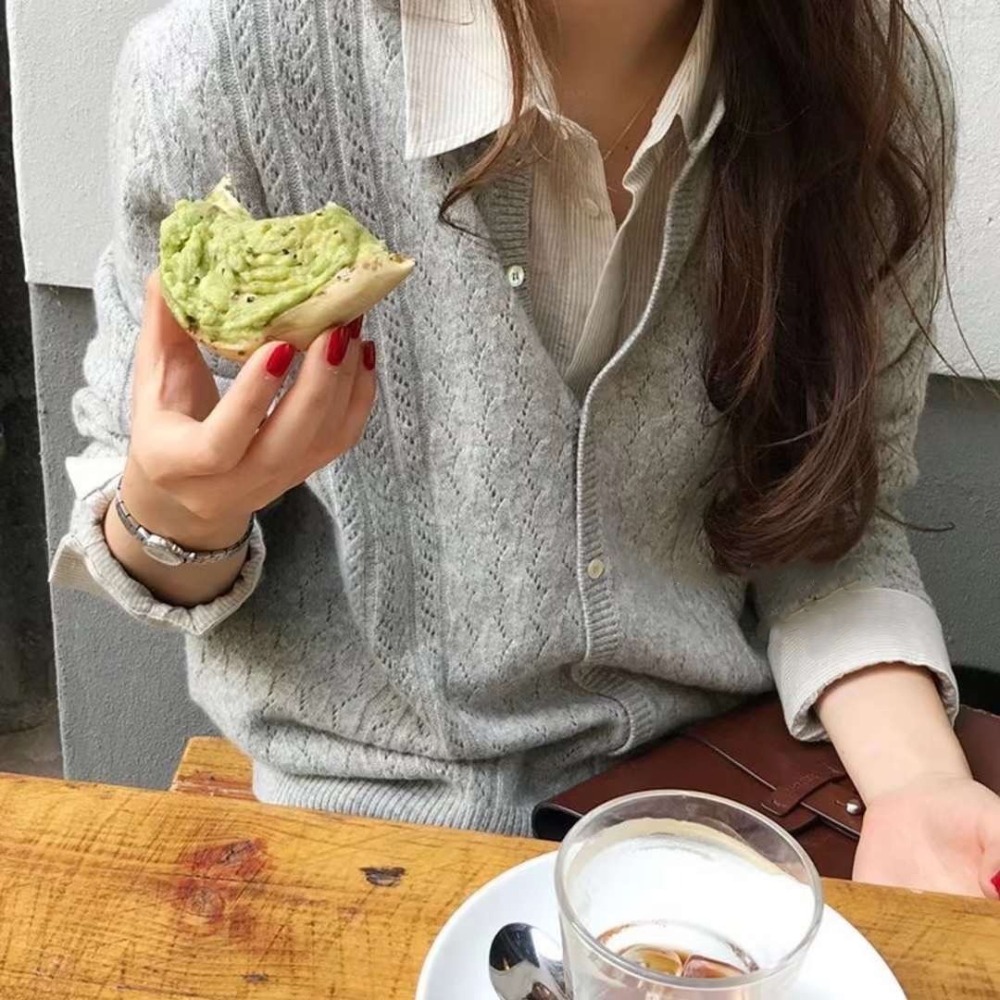 S.C 優衣館 秋冬新款 韓版 羊絨鏤空 罩衫 上衣 釦式外套 辦公室穿搭 甜美 氣質款 長袖 現貨女裝-細節圖2