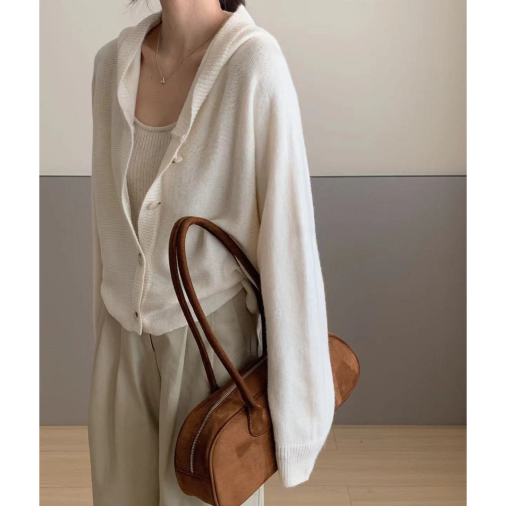 S.C 優衣館 秋冬新款 連帽 短版 蝙蝠袖 針織外套 罩衫 釦式 長袖外套 減齡款 辦公室穿搭 外套 顯瘦 現貨女裝-細節圖4