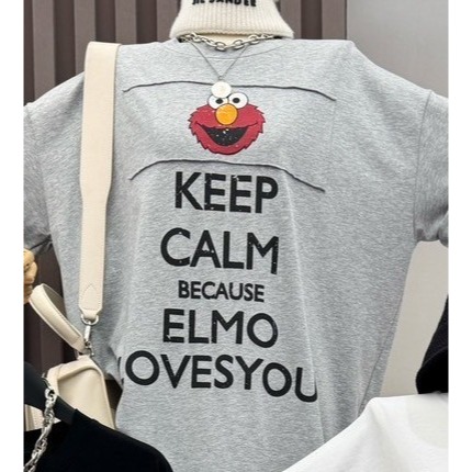 S.C優衣館 春夏新款 刷舊圖樣 字母 圓領T 短袖上衣 T恤 俢身款 休閒 減齡 個性圖樣 女上衣 寬鬆版 現貨女裝-細節圖10