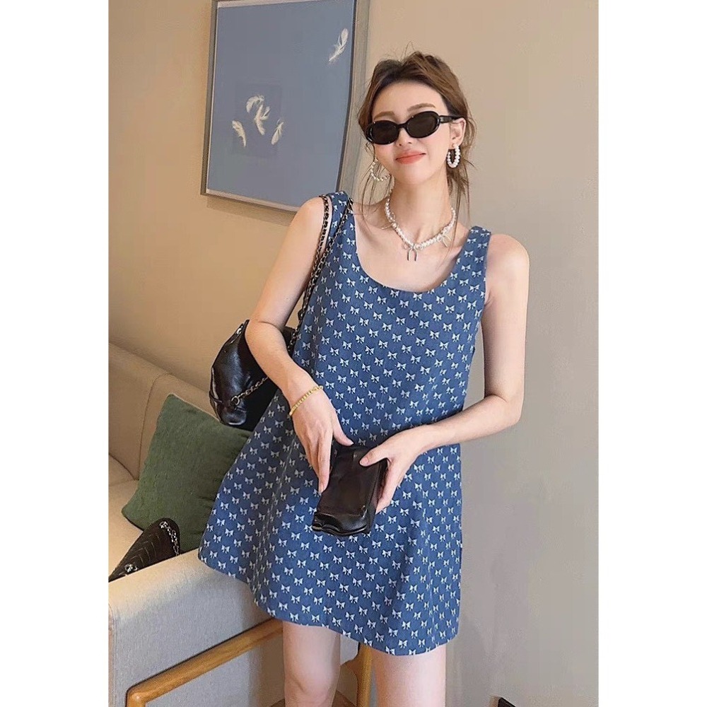 S.C優衣館 約會必備款 心機美背 後綁帶 牛仔洋裝 背心洋裝 甜美系 裙裝 牛仔裙 小洋裝 現貨 女裝-細節圖3