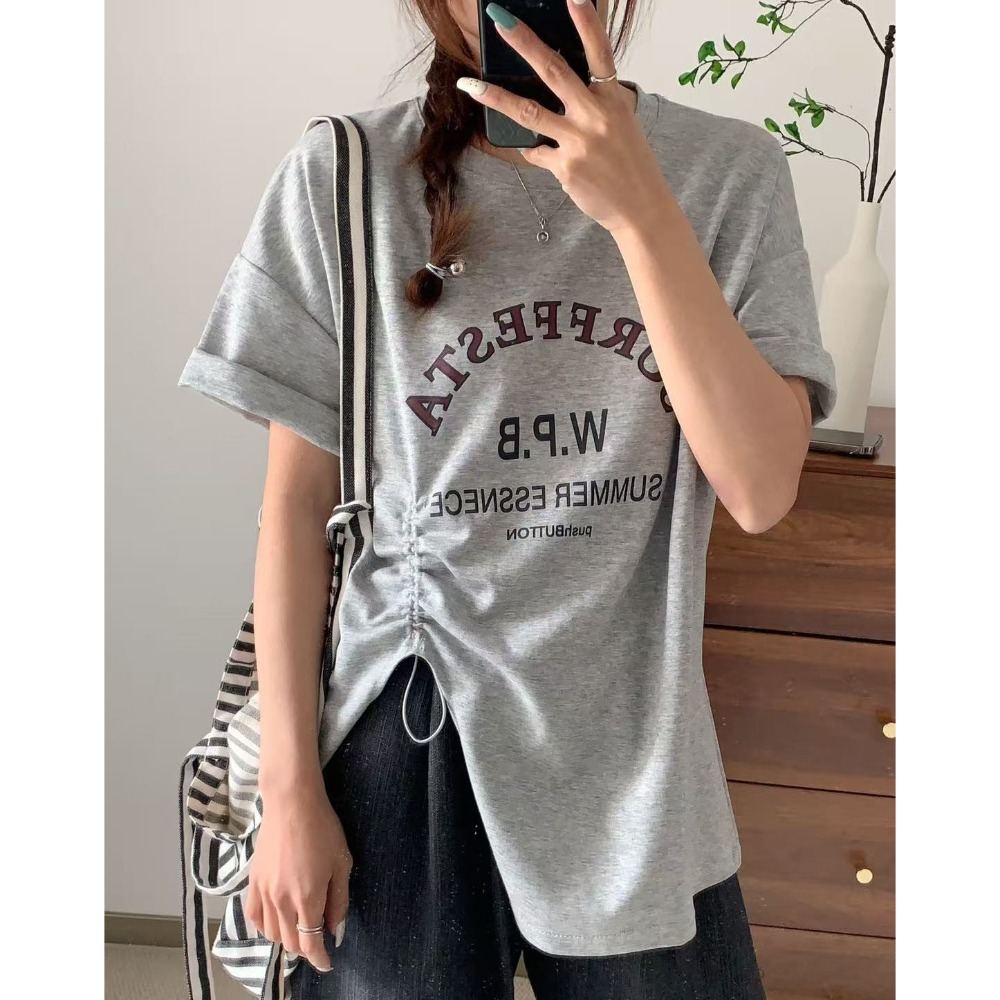 S.C優衣館 韓版 新款 側開叉 短袖上衣 個性字母 T恤 個性穿搭 夏季新款 短袖 修飾身型 好穿搭 現貨 女裝-規格圖10