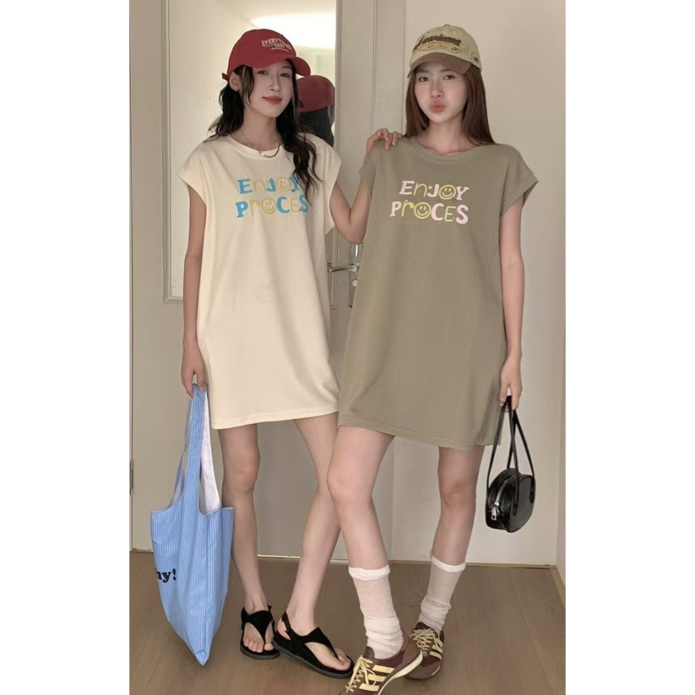 S.C優衣館 韓版 新款 立體刺繡圖樣 長版上衣 圓領 短袖 長上衣 休閒 百搭 顯瘦款 遮肉 好穿搭 現貨 女裝-細節圖2