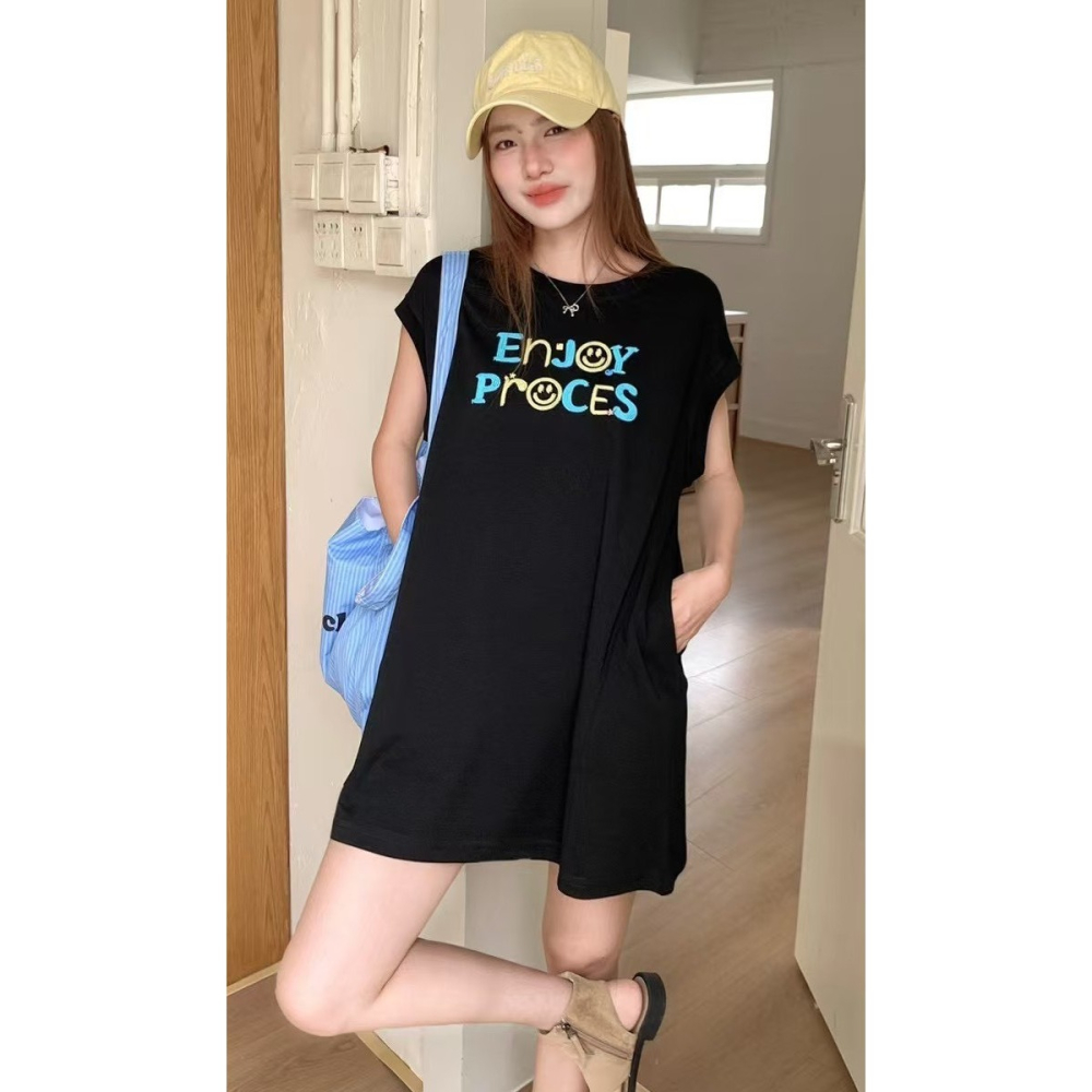 S.C優衣館 韓版 新款 立體刺繡圖樣 長版上衣 圓領 短袖 長上衣 休閒 百搭 顯瘦款 遮肉 好穿搭 現貨 女裝-細節圖3