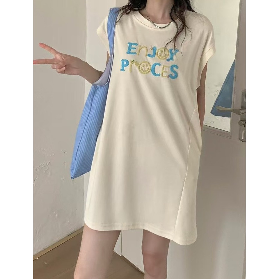 S.C優衣館 韓版 新款 立體刺繡圖樣 長版上衣 圓領 短袖 長上衣 休閒 百搭 顯瘦款 遮肉 好穿搭 現貨 女裝-細節圖4