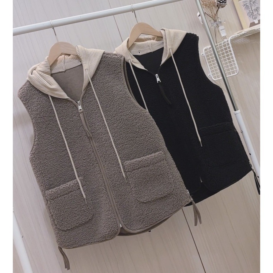 S.C優衣館 新款 可拆帽 羊羔毛 口袋背心 拉鍊 口袋 超好搭 保暖 修飾 側拉鍊 背心 外套 可愛風 現貨 女裝-細節圖7