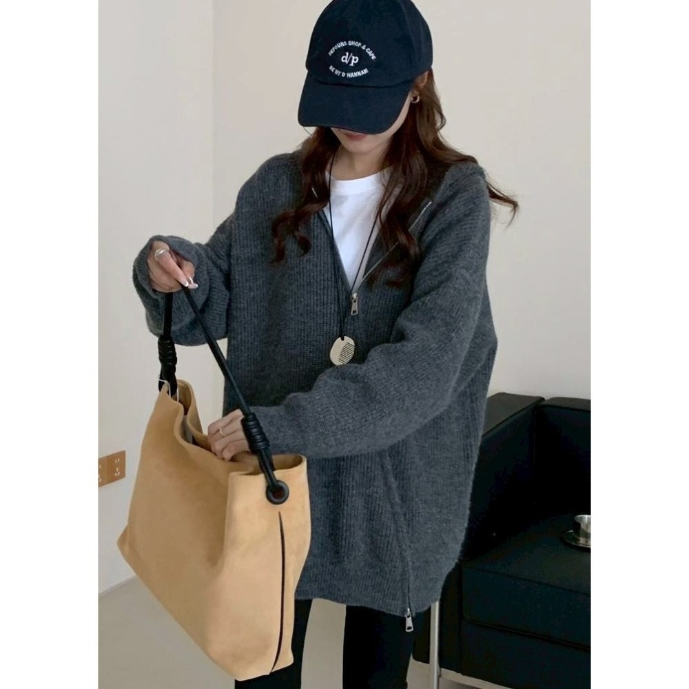 S.C優衣館 新款 斜拉鍊 連帽 針織外套 拉鍊上下開 顯瘦 遮肉肉 好穿搭 外套 多種穿法 罩衫 長袖上衣 現貨女裝-細節圖4