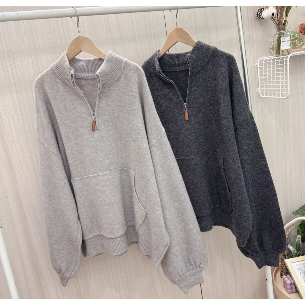 S.C優衣館 新款 拉鍊 前口袋 立領 燈籠袖 針織毛衣 素色 百搭 冬季必備款 遮肉肉 膨膨袖 東大門 現貨 女裝-細節圖8