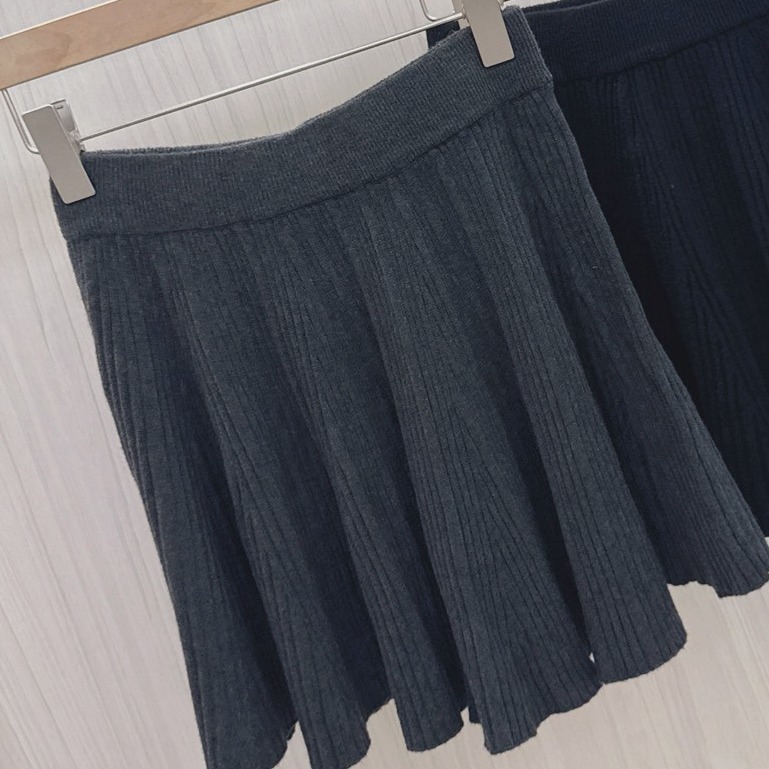 S.C優衣館 新款 壓褶 彈性腰圍 針織短裙 百搭裙 必備款 顯瘦 修飾 減齡 好穿搭 搭靴子 短裙 約會款 現貨 女裝-規格圖6
