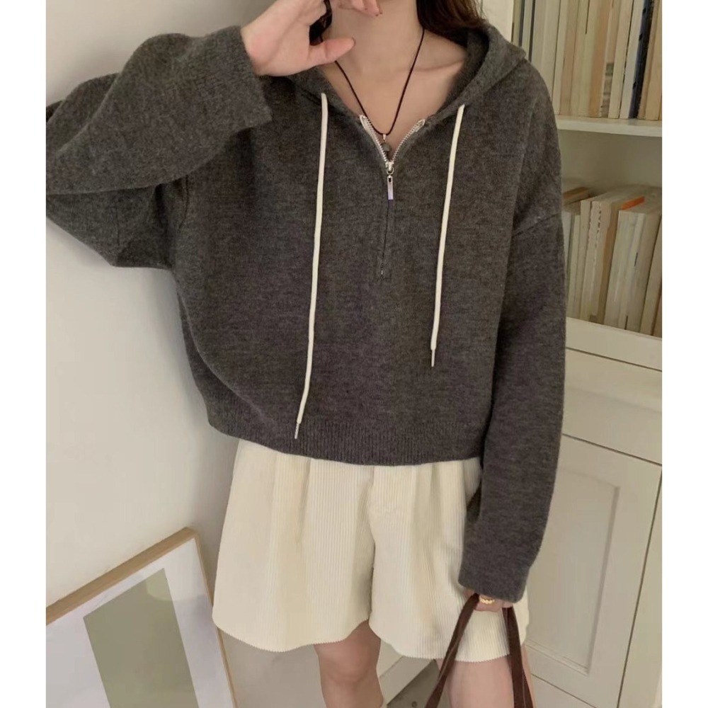 S.C優衣館 新款 針織連帽 短版上衣 前拉鍊 抽繩設計 短版 針織上衣 好穿搭 素色 長袖上衣 修飾 現貨 女裝-細節圖5