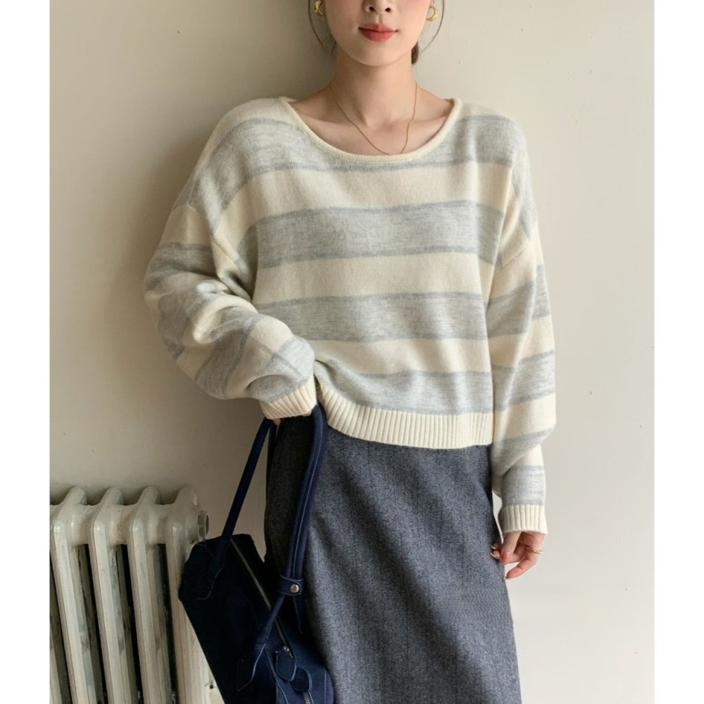 S.C優衣館 新款 短版 寬條紋 針織上衣 長袖上衣 圓領 百搭 基本款 針織毛衣 好穿搭 冬季 條紋 現貨 女裝-細節圖7