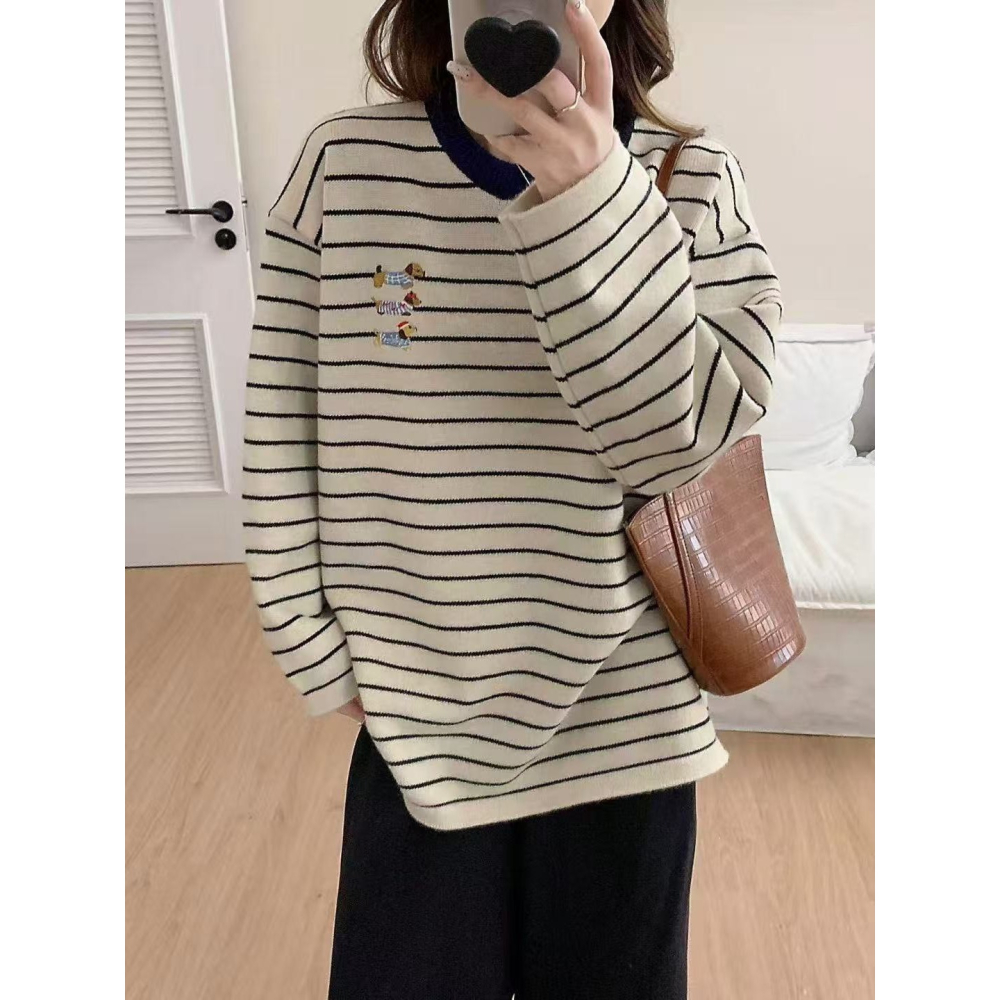 S.C優衣館 冬季新款 刺繡 臘腸狗 圓領 針織上衣 長袖 針織 條紋上衣 可愛圖樣 修身款 毛衣 現貨 女裝-細節圖5