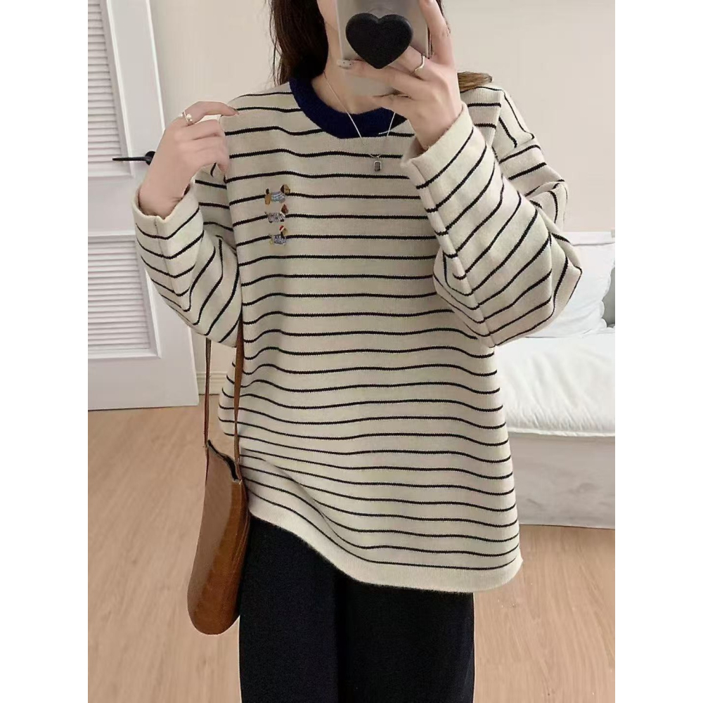 S.C優衣館 冬季新款 刺繡 臘腸狗 圓領 針織上衣 長袖 針織 條紋上衣 可愛圖樣 修身款 毛衣 現貨 女裝-細節圖6