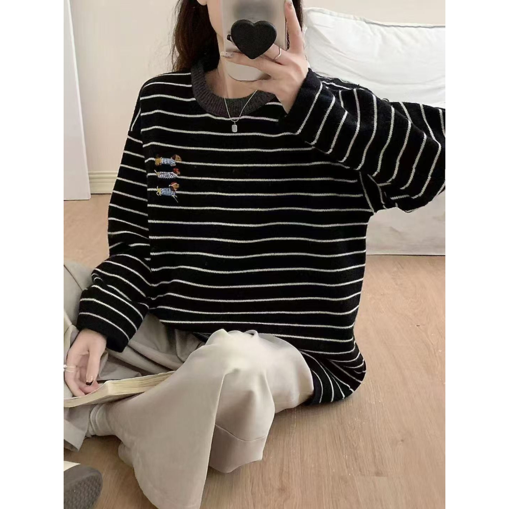 S.C優衣館 冬季新款 刺繡 臘腸狗 圓領 針織上衣 長袖 針織 條紋上衣 可愛圖樣 修身款 毛衣 現貨 女裝-細節圖9