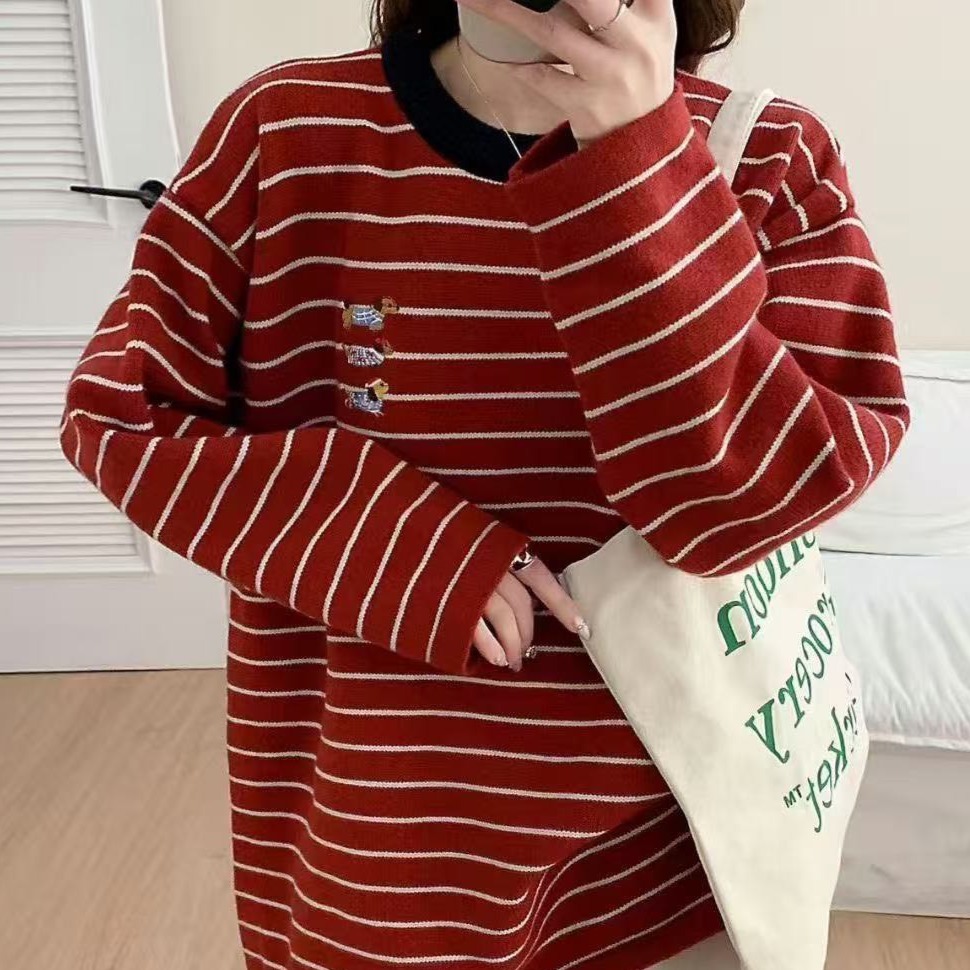 S.C優衣館 冬季新款 刺繡 臘腸狗 圓領 針織上衣 長袖 針織 條紋上衣 可愛圖樣 修身款 毛衣 現貨 女裝-規格圖9