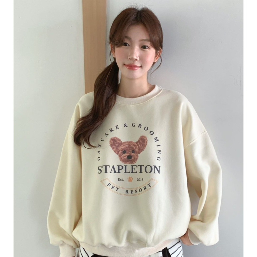 S.C優衣館 新款 萌萌 玩具貴賓 圓領 上衣 大學T 長袖 T恤 冬季新款 泰迪熊圖樣 必備 基本款 現貨 女裝-細節圖5