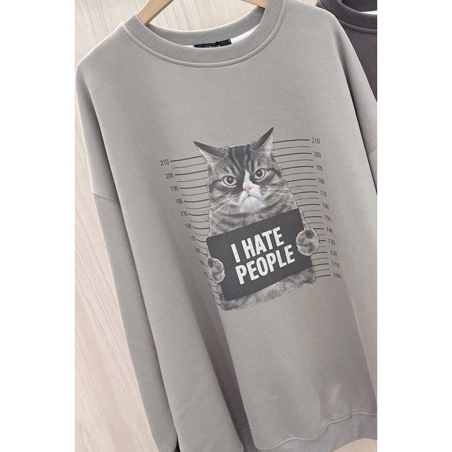 S.C優衣館 個性貓 圖樣 圓領 長袖上衣 T恤 寬鬆版 遮肉肉 出遊必備款 臭臉貓 百搭 減齡 好穿搭 現貨 女裝-細節圖6