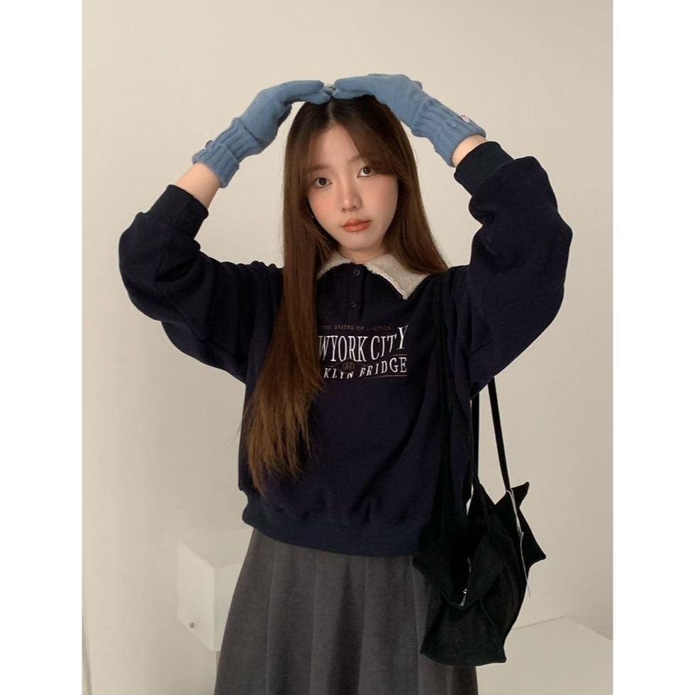 S.C優衣館 新款 毛毛翻領 字母 長袖上衣 加絨 保暖 氣質 學院風 落肩款 好穿搭 英倫風格 秋冬必備 現貨 女裝-細節圖5