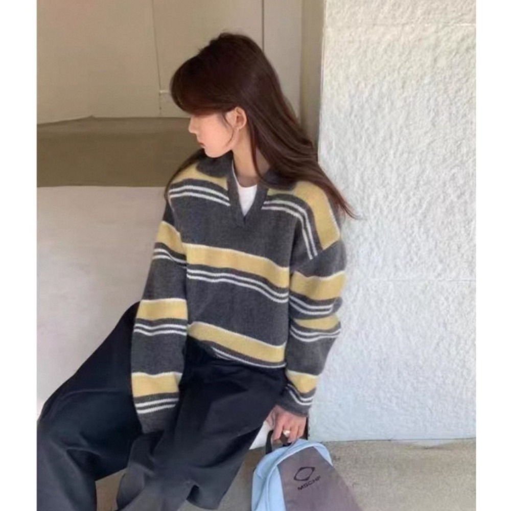 S.C優衣館 新款 翻領 橫修紋 毛衣 長袖上衣 百搭 基本款 針織上衣 學院風 辦公室 新鮮人 穿搭 現貨 女裝-細節圖5