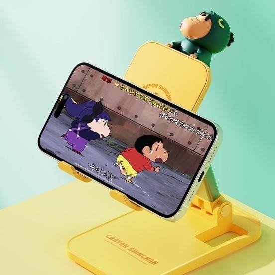 【喵喵屋|24H出貨】蠟筆小新 可摺疊伸縮  可當平板支架 電腦支架 公仔 生日 追劇幫手 情侶 禮物 懶人支架-細節圖7