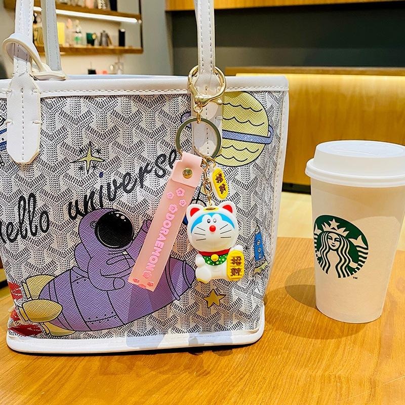 【喵喵屋|24H出貨】哆啦a夢 鑰匙圈 財神爺 招財貓 掛飾 汽車 鑰匙扣 小叮噹 書包 背包 公仔 挂件 吊飾-細節圖4