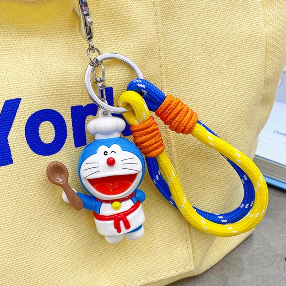 【喵喵屋|24H出貨】哆啦A夢 鑰匙圈 職業裝扮系列 可愛 公仔 吊飾 汽車鑰匙包包配飾 畢業禮物 學生情侶書包掛飾-細節圖4