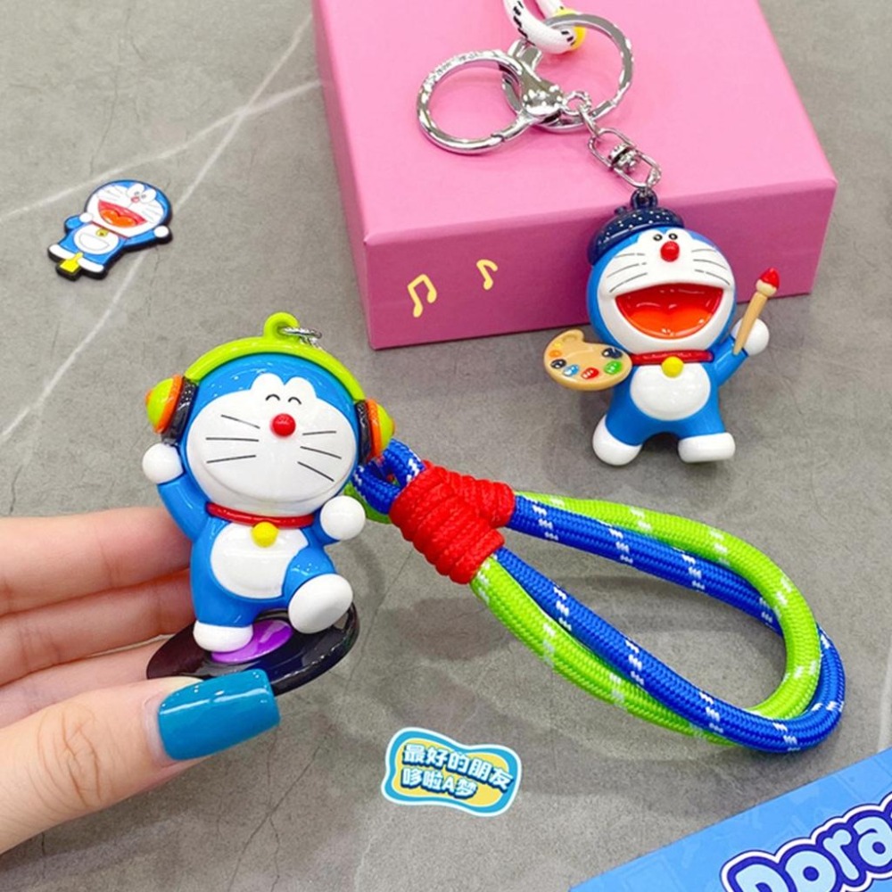 【喵喵屋|24H出貨】哆啦A夢 鑰匙圈 職業裝扮系列 可愛 公仔 吊飾 汽車鑰匙包包配飾 畢業禮物 學生情侶書包掛飾-細節圖5