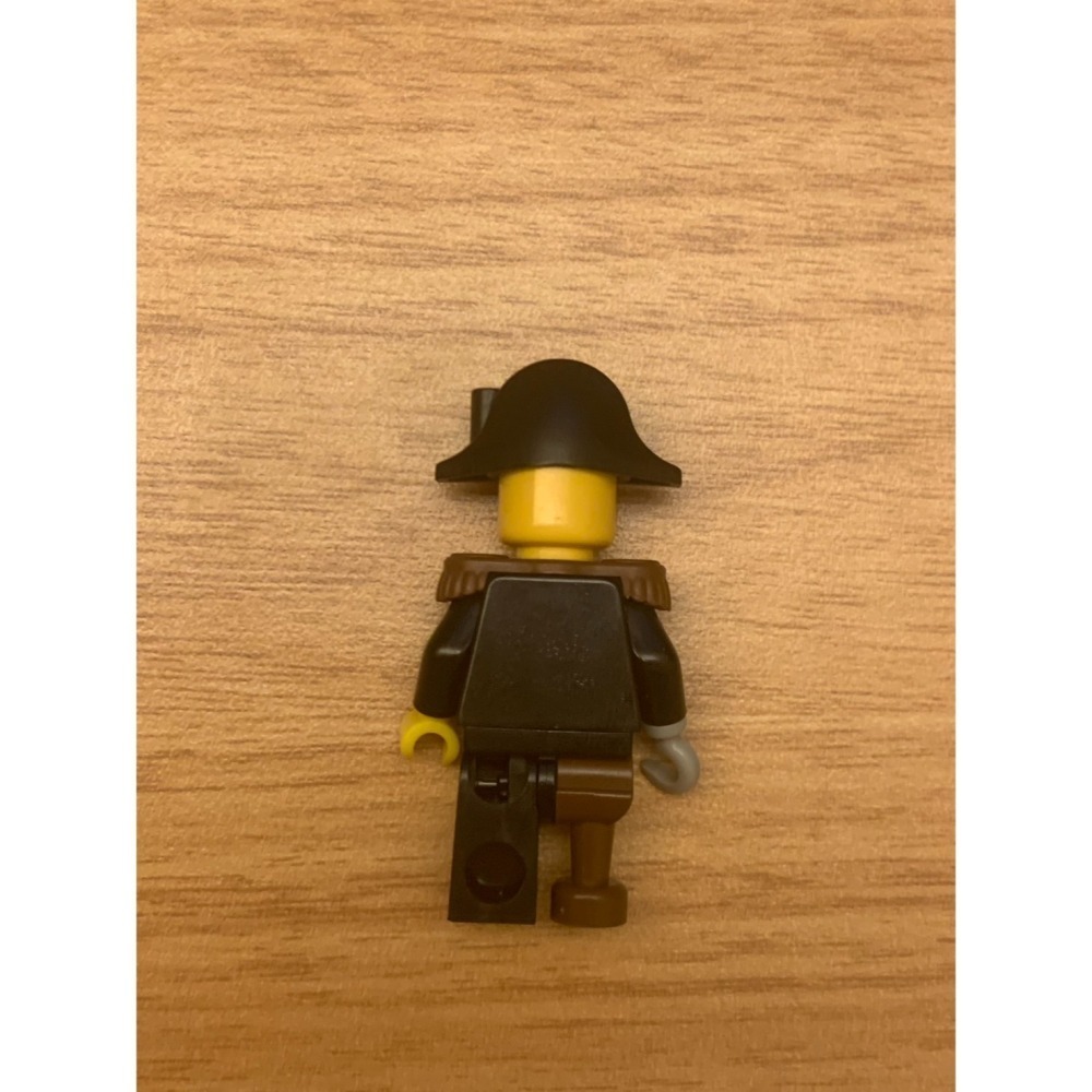 LEGO 樂高 海盜船長（二手人偶 8 成新）-細節圖2