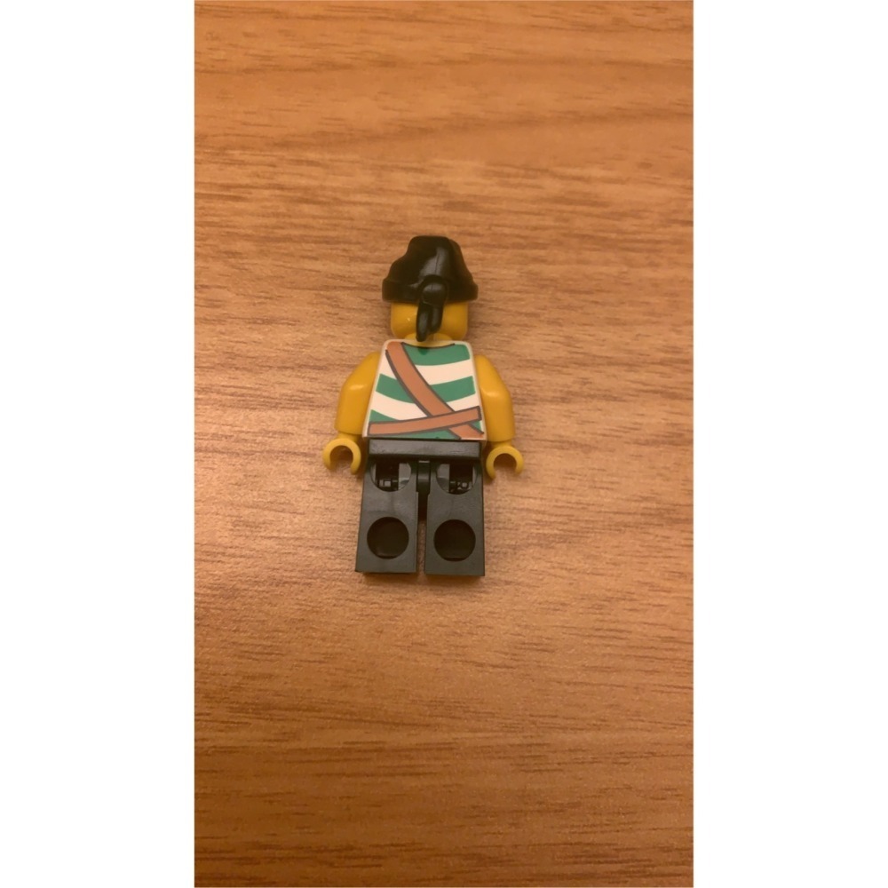 LEGO 樂高 綠衣綠褲海盜人偶 （二手人偶 9 成新）-細節圖2