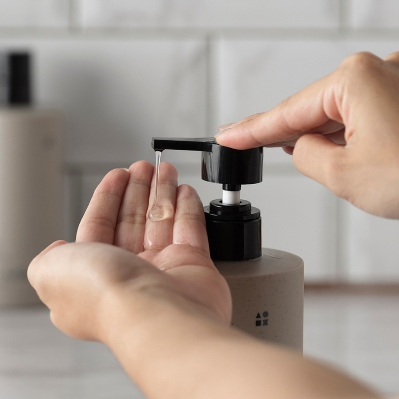 開發票 hoi! LAB實驗室香氛 日京山風 香氛滋養沐浴露 500ml入 多款供選-細節圖3