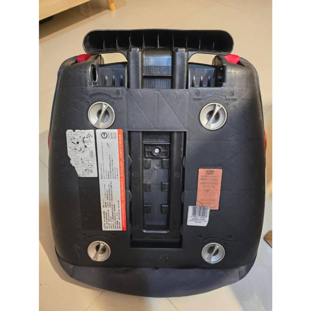 【二手】Chicco 義大利原裝進口 成長型安全座椅 汽車兒童座椅 可調整高度 增高墊 ARTSANA 車用兒童保護裝置-細節圖2