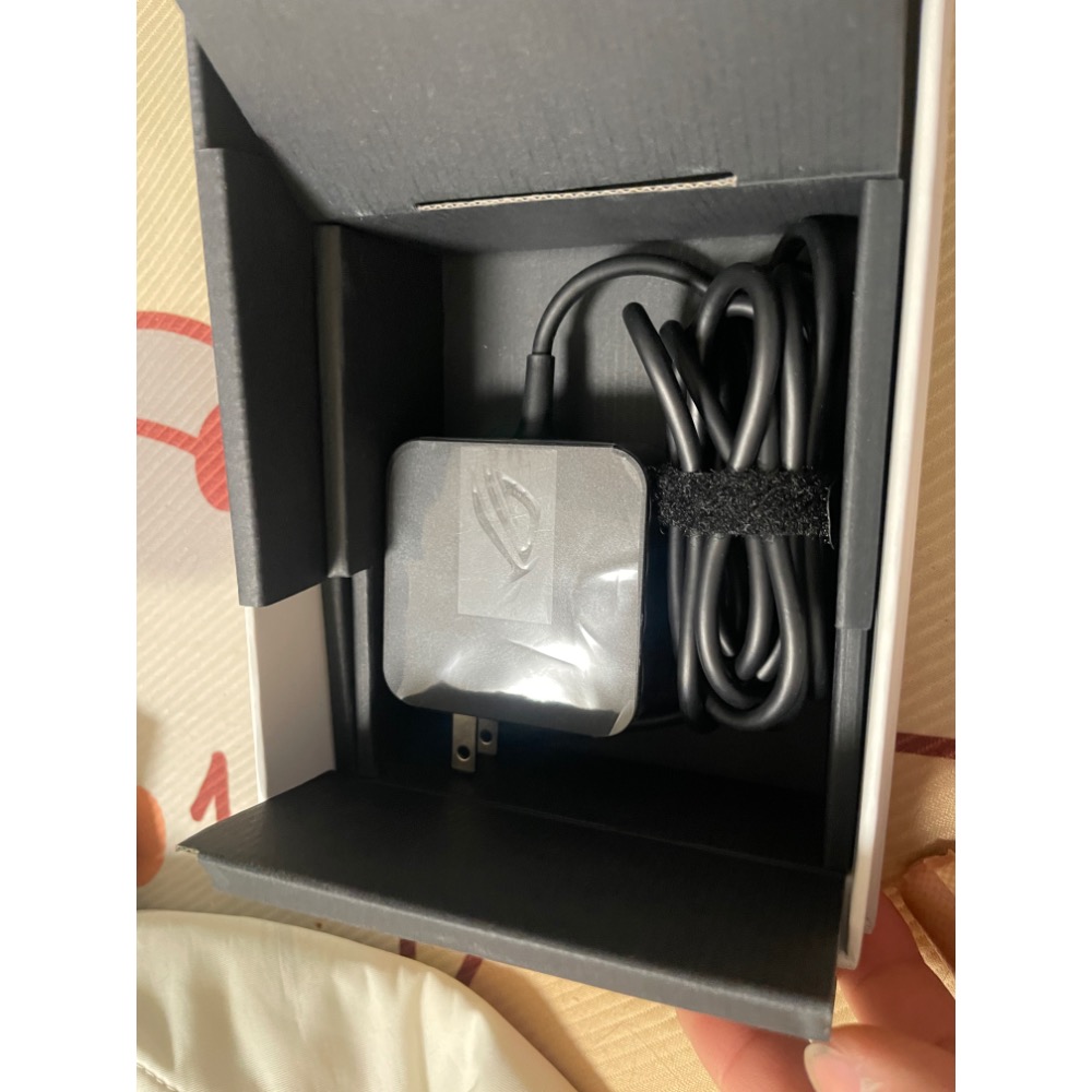 盒裝 ROG ALLY-RC71L 二手-細節圖3