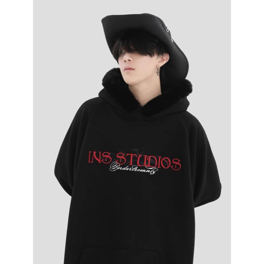 𝟒𝟐 𝐒𝐇𝐎𝐏 𝐬𝐭𝐮𝐝𝐢𝐨 | INS過年限定系列🧨美式刺绣LOGO毛領衛衣寬鬆重磅連帽衛衣-細節圖5