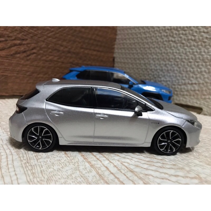 Toyota Corolla sport 極光銀 1/30 日規原廠模型車-細節圖2