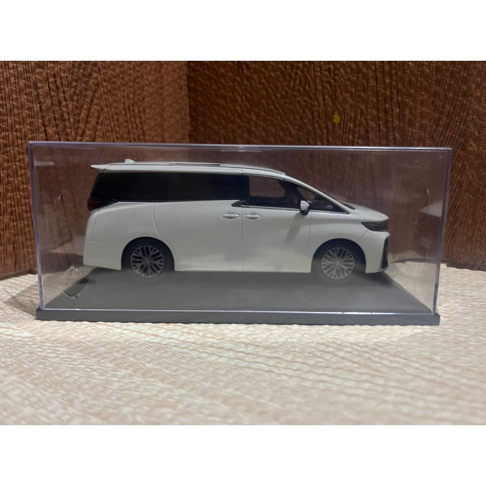 Toyota vellfire (alphard 雙生車）白色 1/30 日規原廠模型車-細節圖3