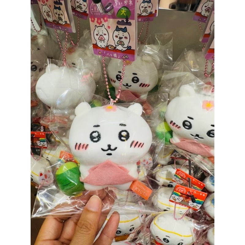 單品免運京京國際 現貨 小八 日本🇯🇵吉伊卡哇 地區限定 吊飾 櫻花🌸 京都壽司 吊飾娃  小八、小可愛-細節圖2