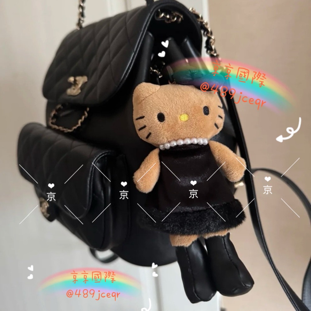 京京國際 限量商品 日本🇯🇵 三麗鷗 Hello Kitty 黑裙長腿黑皮玩偶掛飾-細節圖2