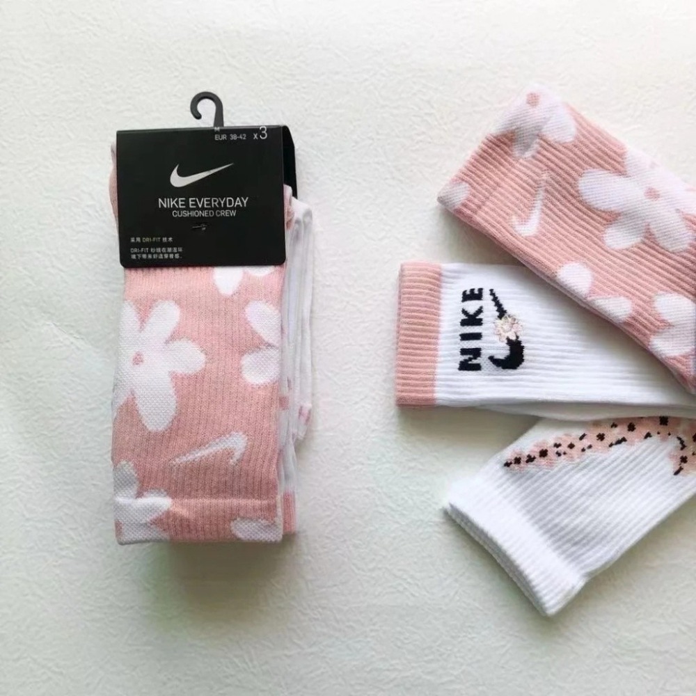 限時限量 台灣公司貨 Nike Everyday 粉白櫻花長筒襪三雙組  京京國際代購 @489jceqr-細節圖2