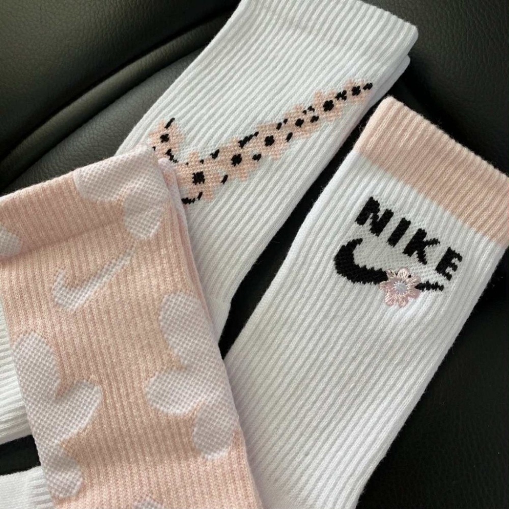 限時限量 台灣公司貨 Nike Everyday 粉白櫻花長筒襪三雙組  京京國際代購 @489jceqr-細節圖5