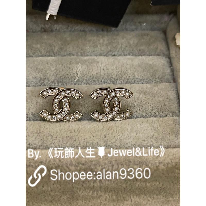 CHANEL 香奈兒 基本款 水鑽 珍珠 雙C logo 百搭 日常 迷你 二手 淡金色 造型 耳環-細節圖5