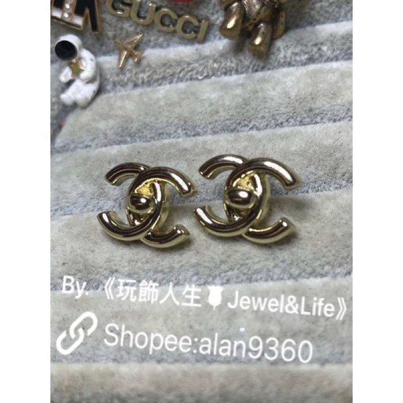 CHANEL 香奈兒 超美 金色 基本款 百搭 書包扣 素面 二手 造型 耳環-細節圖4