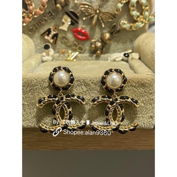 CHANEL 香奈兒 超美 皮革穿鍊 二手 雙C 大LOGO 乾燥玫瑰粉 黑金  珍珠 造型 耳環-細節圖8
