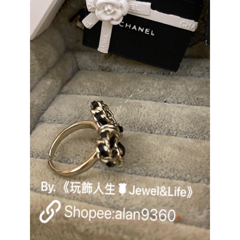CHANEL 香奈兒 甜美 經典 蝴蝶結 黑色皮革 皮穿鍊 淡金色 二手 造型 戒指-細節圖6