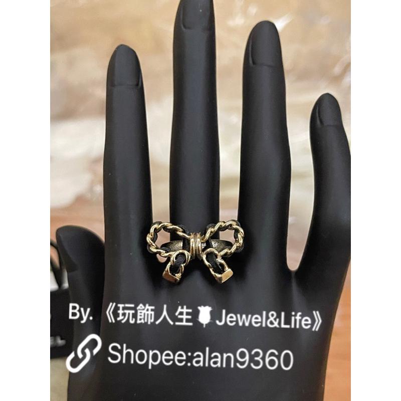 CHANEL 香奈兒 甜美 經典 蝴蝶結 黑色皮革 皮穿鍊 淡金色 二手 造型 戒指-細節圖7