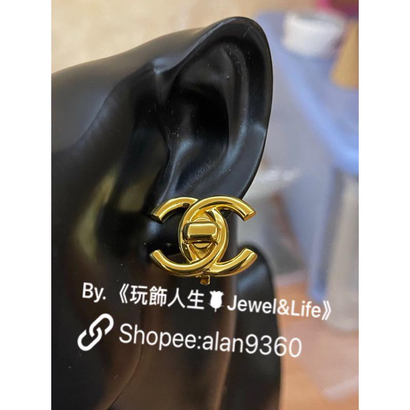 CHANEL 香奈兒 超美 金色 復古風格 大LOGO 素面 夾式 二手 書包扣 造型 耳環-細節圖4